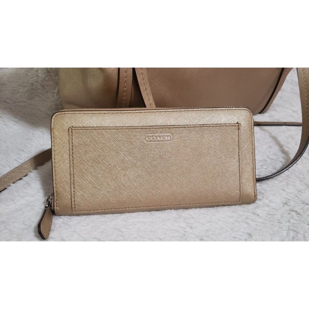 Coach Authentic Peyton Saffiano Leather Shoulder Bag Gold and Wallet - Picture 8 of 9
